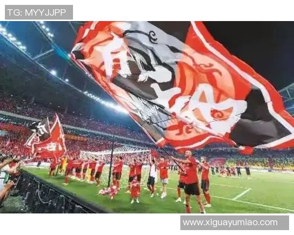 成都飞盘队速度之争引发热议球迷与专家观点碰撞激烈 成都飞盘队速度之争引发热议球迷与专家观点碰撞激烈